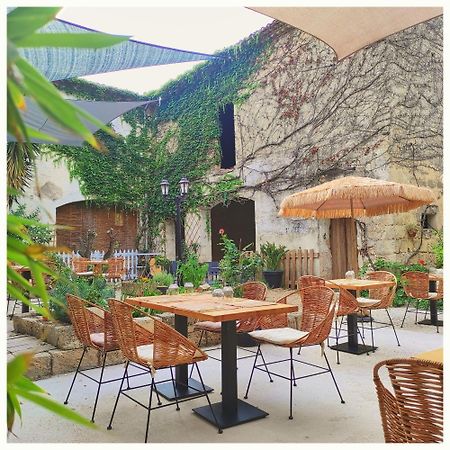 La Vigneronne Des Costieres Bed & Breakfast Vauvert Exterior photo